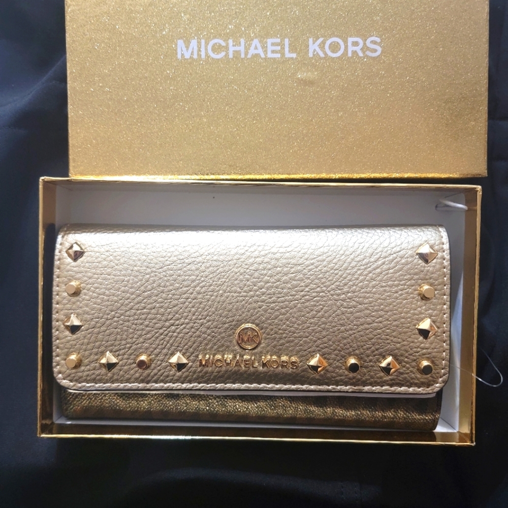 Michael Kors wallet